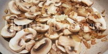 Шаг 4: кукурузной каши с курицей и грибами