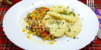 Шаг 8: кукурузной поленты с овощами