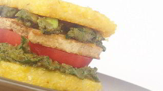 Рецепт Поленты с авокадо, тофу и томатом