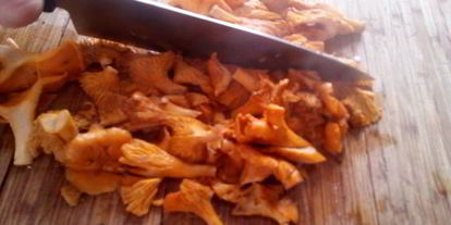 Шаг 5: поленты с лисичками в сливочном соусе