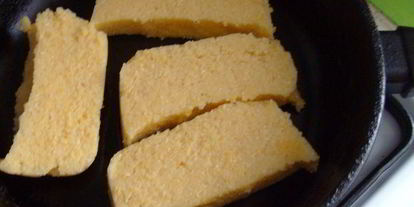 Шаг 10: поленты, жаренной с грибами и соусом дор блю