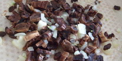 Шаг 4: поленты, жаренной с грибами и соусом дор блю