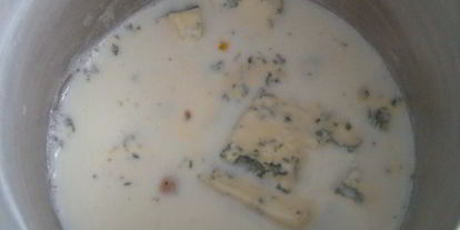 Шаг 7: поленты, жаренной с грибами и соусом дор блю