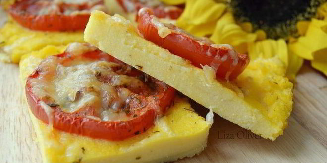 Рецепт запеченной поленты с вялеными томатами и пармезаном