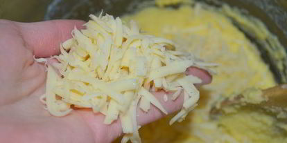 Шаг 5: запеченной поленты с вялеными томатами и пармезаном