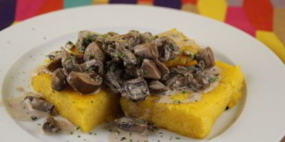 Шаг 5: жареной поленты в соусе из лесных грибов и чеснока