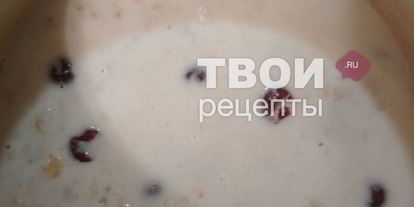 Шаг 1: овсяной каши на молоке с вишней