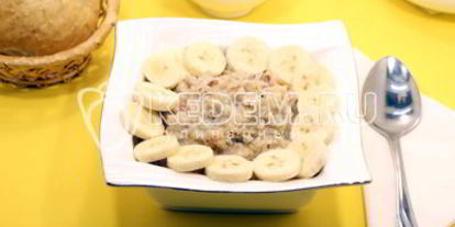 Шаг 4: овсяной каши с бананом