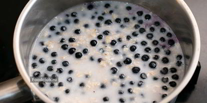 Шаг 4: овсяной каши с черникой