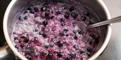 Шаг 5: овсяной каши с черникой