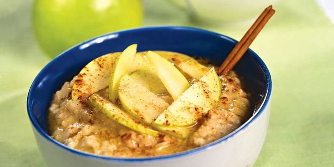 Рецепт овсяной каши с яблоками и корицей