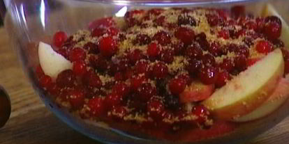 Шаг 2: овсянки с яблоками, клюквой и орехами пекан