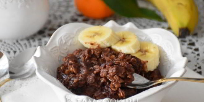 Рецепт Шоколадной овсяной каши с бананом