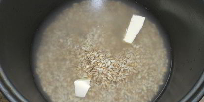 Шаг 1: перловой каши со сливочным маслом в мультиварке