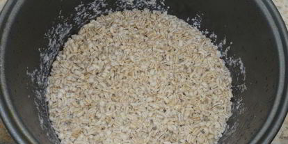 Шаг 2: перловой каши со сливочным маслом в мультиварке