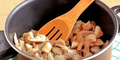 Шаг 7: перловки с грибами и луком