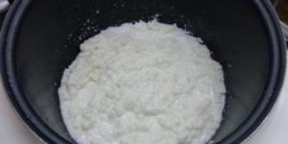 Шаг 4: рисовой каши размазня на молоке