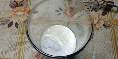 Шаг 2: рисовой каши с какао и взбитыми сливками