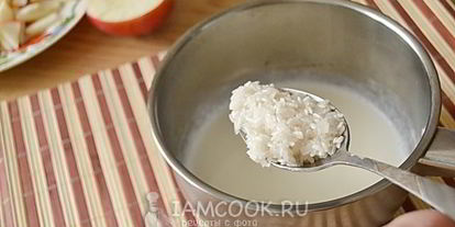 Шаг 3: рисовой каши с яблоками