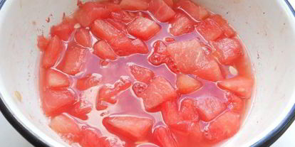 Шаг 1: арбуза в сиропе