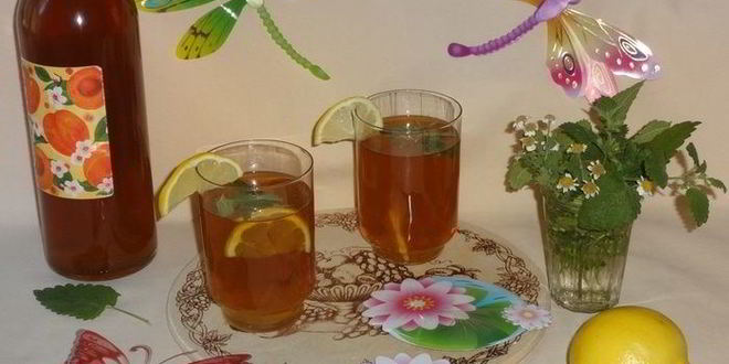 Рецепт Холодного зеленого чая с ромашкой и мелиссой