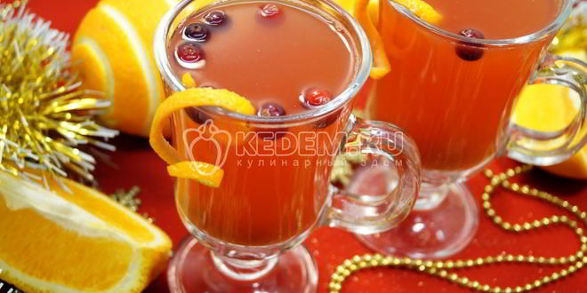 Рецепт глинтвейна из белого вина с апельсином и клюквой