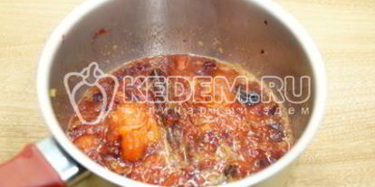 Шаг 2: глинтвейна из белого вина с апельсином и клюквой