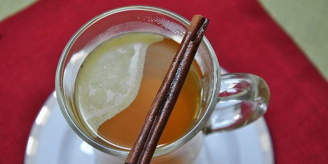 Рецепт Горячего яблочного напитка со специями и сливочным маслом