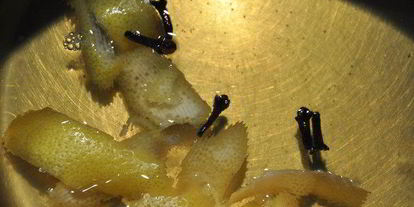 Шаг 3: горячего яблочного напитка со специями и сливочным маслом