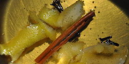 Шаг 4: горячего яблочного напитка со специями и сливочным маслом