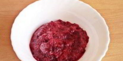 Шаг 1: киселя из замороженной клюквы