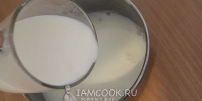 Шаг 5: молочного киселя с вишневым конфитюром