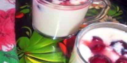 Шаг 3: молочного киселя с ягодами шарлотт