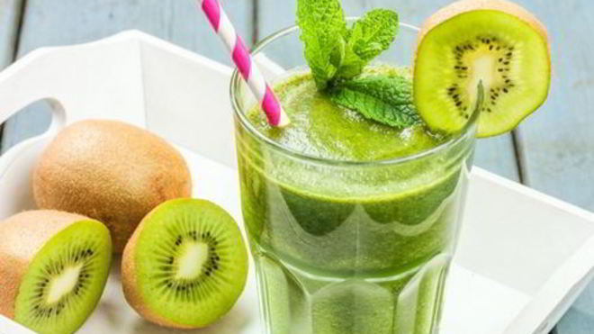 Рецепт Коктейля Витаминная бомба с яблоком и киви