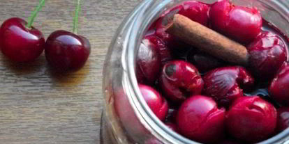 Шаг 3: коктейльной вишни