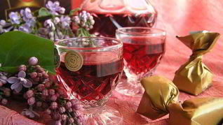 Рецепт Малинового ликера с ванилью