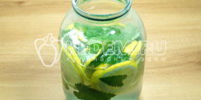 Шаг 5: домашнего лимонада с лимоном и мятой