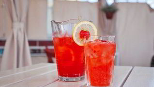 Рецепт Клубничного газированного лимонада Шик