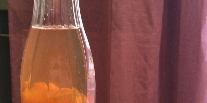 Рецепт Лимонада из алычи с тимьяном и шалфеем