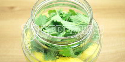 Шаг 3: лимонада из лимонов с мятой