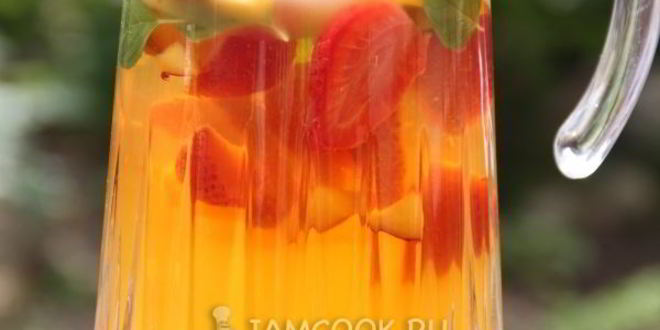 Рецепт Лимонада из зеленого чая с ягодами и фруктами