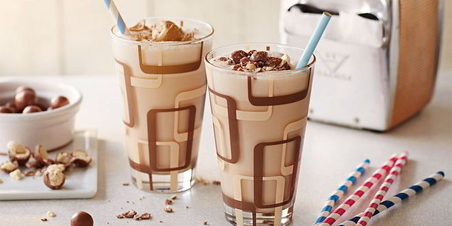 Рецепт Молочного коктейля с мороженым в блендере