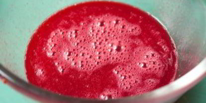 Шаг 2: морса из красной смородины