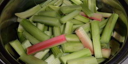 Шаг 1: напитка из ревеня и черной смородины