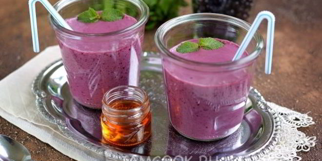 Рецепт протеинового коктейля с черникой и творогом