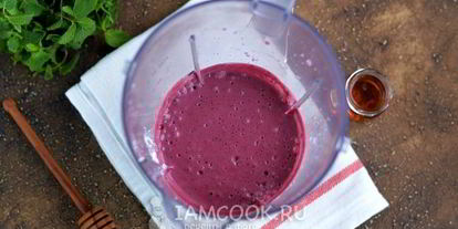 Шаг 4: протеинового коктейля с черникой и творогом