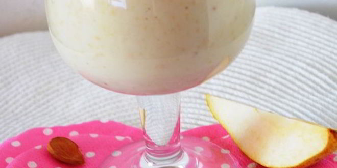 Рецепт кефирного смузи грушево-миндальный