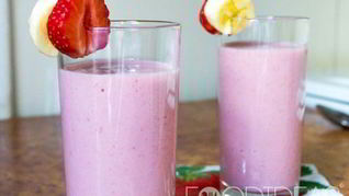 Рецепт Клубнично-бананового смузи