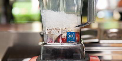 Шаг 4: клубничного смузи с овсянкой