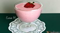 Рецепт Клубничного смузи с творогом и овсяными хлопьями